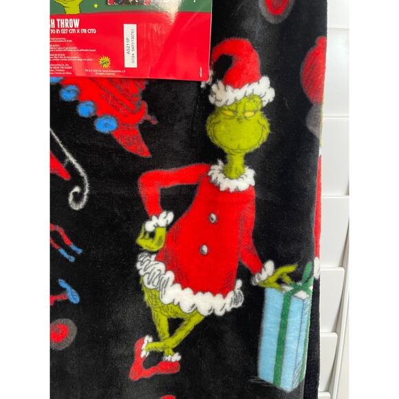 The Grinch Dr Seuss Christmas Black Plush Throw NEW Super Soft Blanket - Picture 3 of 6